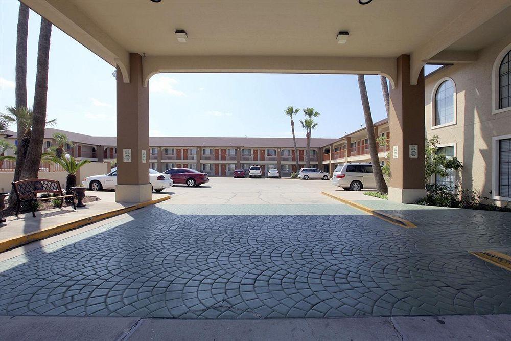Texas Inn & Suites Pharr/San Juan Екстер'єр фото
