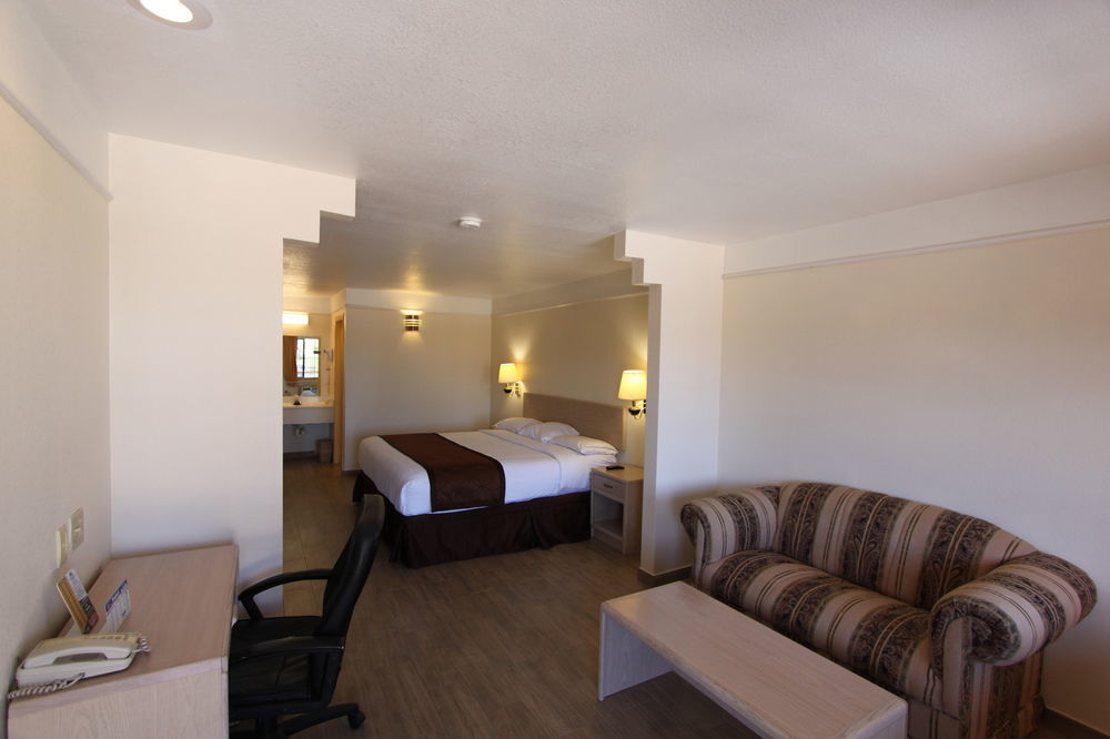 Texas Inn & Suites Pharr/San Juan Екстер'єр фото